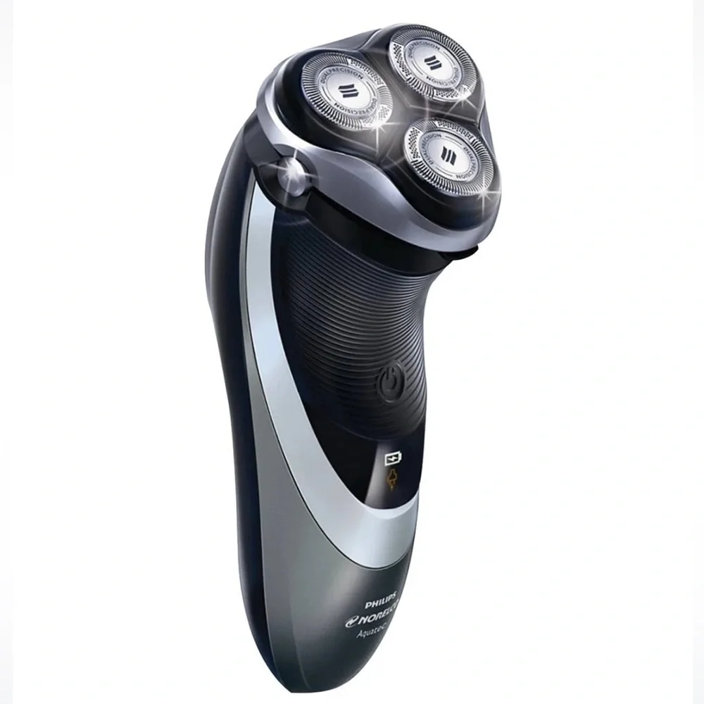 Philips Norelco Electric Shaver+nose,ears & eyebrow trimmer + extra shaving head - Picture 2 of 3
